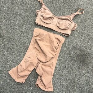 Women's Seamless Intimates Set in Tan